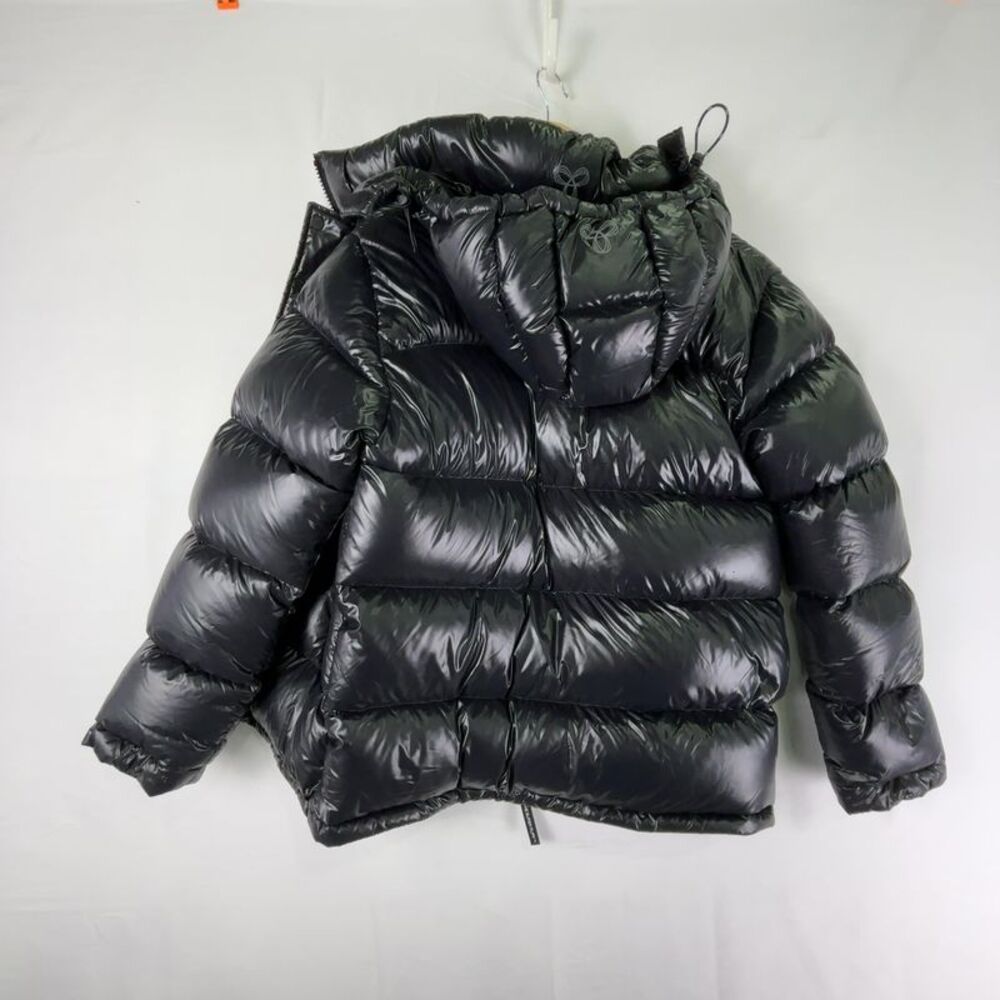 Aritzia Men's Puffer Jacket - Picture 5 of 5